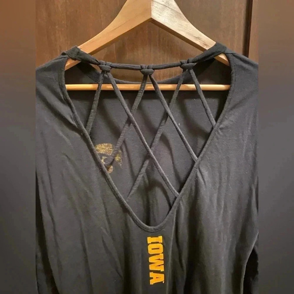 IOWA HAWKEYE long sleeve criss-cross S - Picture 2 of 4